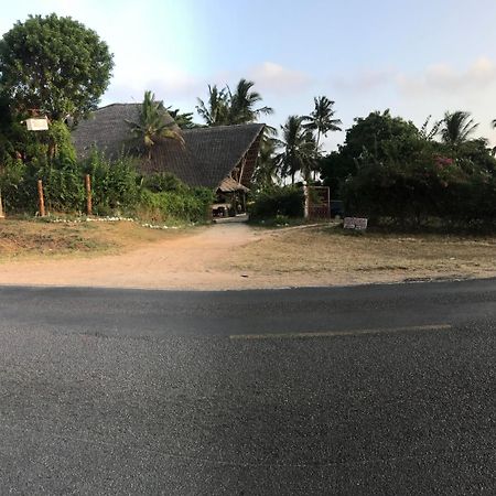 Travellers Inn Resort Malindi Kijiwetanga ภายนอก รูปภาพ
