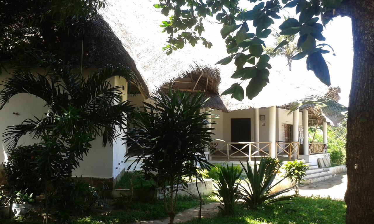 Travellers Inn Resort Malindi Kijiwetanga ภายนอก รูปภาพ