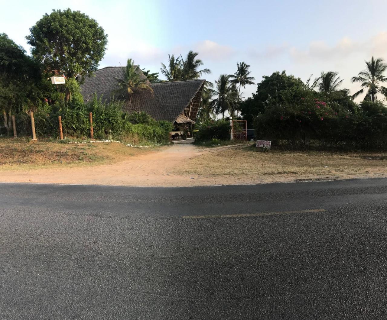 Travellers Inn Resort Malindi Kijiwetanga ภายนอก รูปภาพ