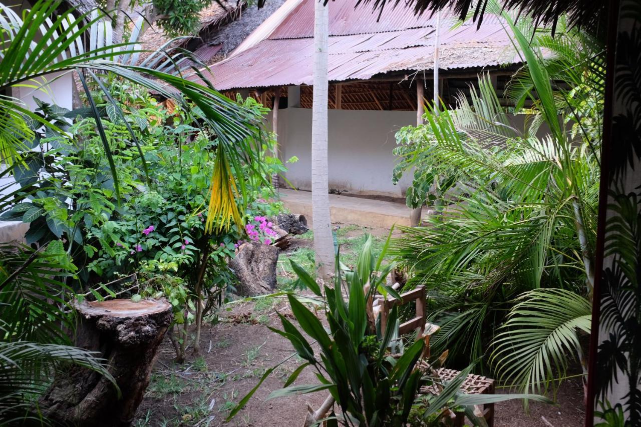 Travellers Inn Resort Malindi Kijiwetanga ภายนอก รูปภาพ