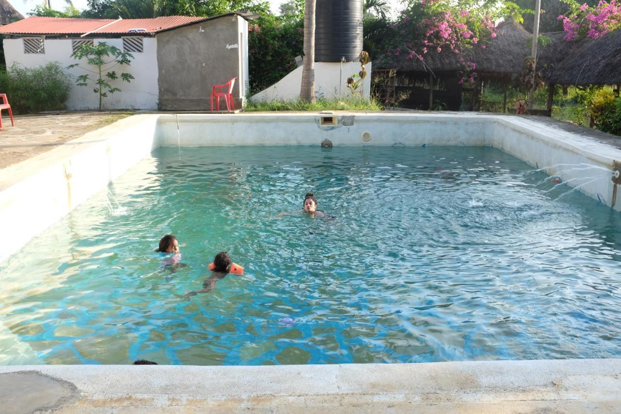 Travellers Inn Resort Malindi Kijiwetanga ภายนอก รูปภาพ